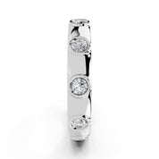 Bezel Station Band lab-grown diamond band in white gold / platinum