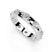 Bezel Station Band lab-grown diamond band in white gold / platinum