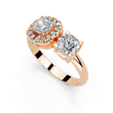 Anillo de compromiso con diamantes cultivados en laboratorio de dos piedras con corte de cojín