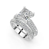 Anillo de compromiso con diamantes cultivados en laboratorio, doble fila de diamantes pavé y puntas de garra de corte princesa