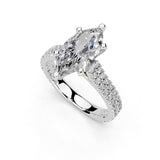 Anillo de compromiso con diamantes cultivados en laboratorio de talla marquesa y doble pavé