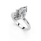Anillo de compromiso clásico con diamante cultivado en laboratorio y corte marquesa en solitario