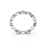 Alianza de eternidad con diamantes cultivados en laboratorio de talla redonda