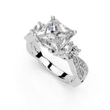 Anillo de compromiso con diamantes cultivados en laboratorio de talla princesa con pavé retorcido