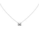 Colgante de diamantes cultivados en laboratorio de talla esmeralda de 2,5 cts con engaste en bisel