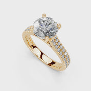 Anillo de compromiso con diamantes cultivados en laboratorio de talla redonda y doble pavé
